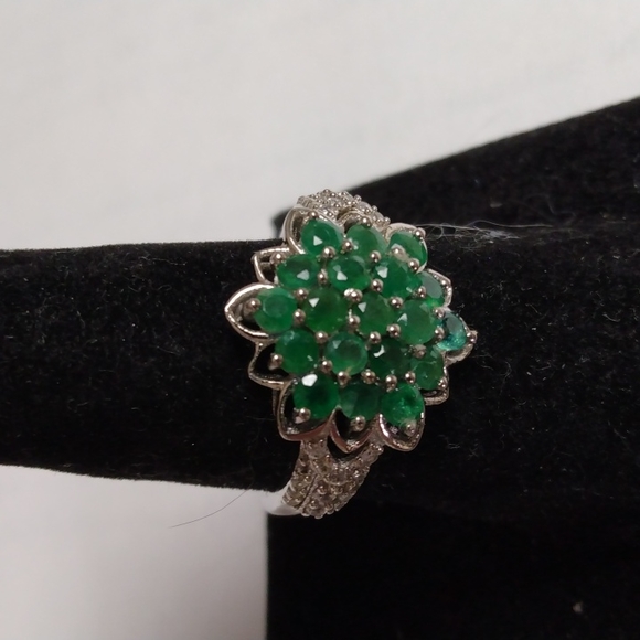 Stamped .925 Kagem Zambian Emerald and Diamond Ring4.12...